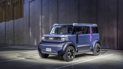 Dacia Hipster, un concept care amintește de Lăstunul comunist, prezentat în premieră mondială la Paris