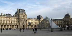 Jaf îndrăzneț la Luvru. Hoții au furat dintr-o zonă care adăpostește bijuterii ale coroanei franceze