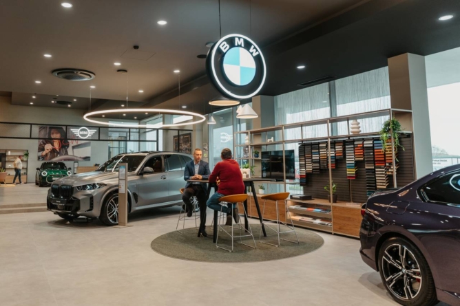 Grupul BMW începe anul cu un recul al vânzărilor, dar cu comenzi în creștere