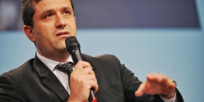 Ministrul Economiei: La Avioane Craiova, vă spun pe olteneşte, s-a întâlnit un prost cu un deştept