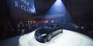 Mercedes-Benz modernizează Clasa S după o scădere drastică a vânzărilor