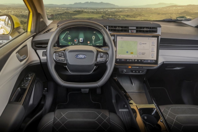 Ford Puma, îmbunătățit la nivelul bateriei, al sistemului multimedia și al capacităților de deplasare autonomă