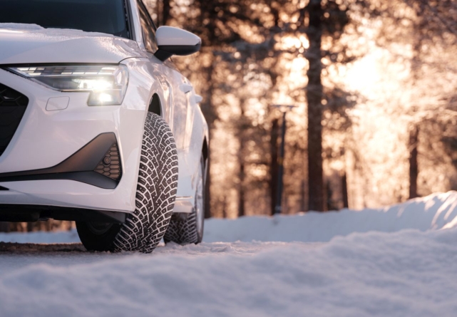 Nokian lansează o anvelopă cu crampoane care se adaptează la schimbările de temperatură