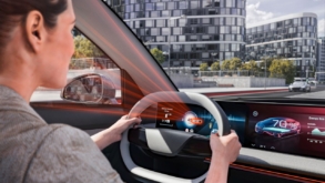 AUMOVIO, comandă majoră pentru un afișaj OLED cu cameră integrată, tehnologie prezentată la CES 2026