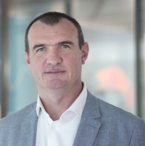 Bogdan Florea îi ia locul lui Brent Valmar la conducerea Porsche România