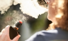 Ţigările electronice, vape-urile şi dispozitivele de încălzit tutun, interzise în toate spaţiile publice închise – proiect
