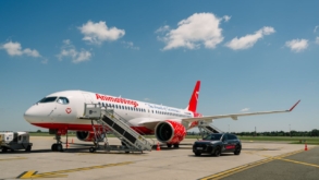 Clienții „business” ai AnimaWings vor ajunge la avion cu limuzine Audi