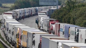 Haos pe una dintre cele mai importante autostrăzi din Europa! Mii de oameni au blocat ruta spre Italia