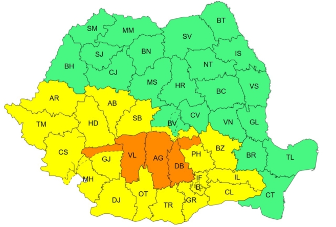 Final de săptămână cu coduri portocalii și galbene în jumătatea de sud a României. Iată zonele cele mai afectate