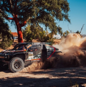 Îmvinsă de Toyota în spectaculosul raliu din Argentina, Dacia se menține lider în clasamentul general