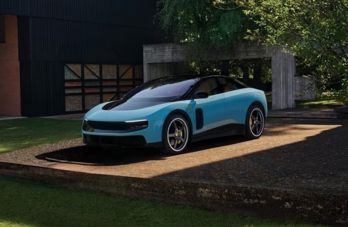 Ferrari sfidează piața cu Luce, un monstru electric de peste jumătate de milion de euro