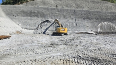 Mobilizare pe un tronson greu din A1: Au început lucrările la un nou tunel în zona montană