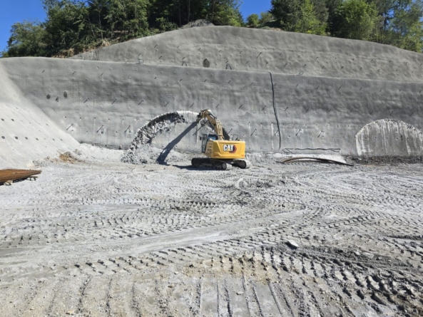 Mobilizare pe un tronson greu din A1: Au început lucrările la un nou tunel în zona montană