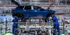 Mega-uzina high-tech BMW de lângă România: Fabrica în care e folosită doar energie verde, are „creierul” software gândit la Cluj și caută noi angajați români