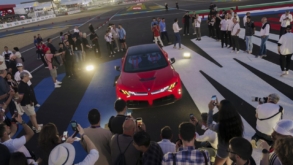 BMW a prezentat M Concept Neue Klasse. Viitorul M3, alături de bolizii de la Le Mans