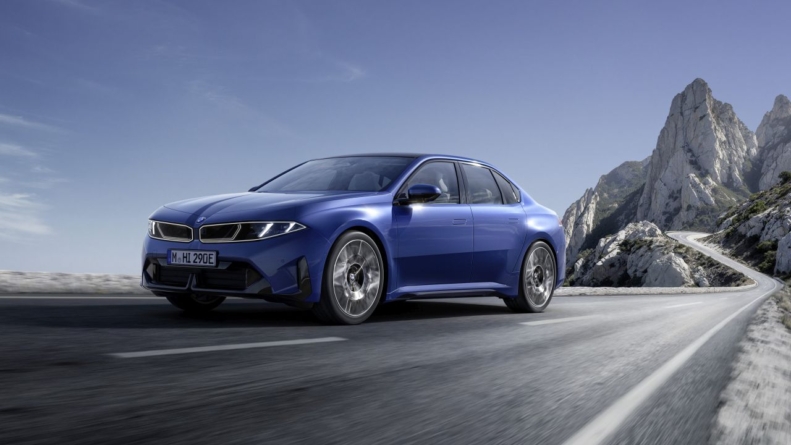 Revoluția BMW Neue Klasse continuă: Noul BMW i3, modelul cu autonomie de 900 km poate fi comandat în România