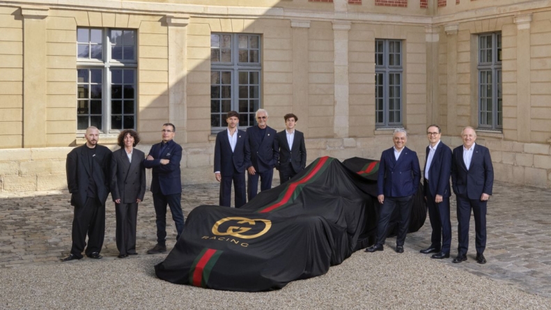 Luca de Meo unește casa Gucci cu echipa de Formula 1 Alpine și dezvoltă „Gucci Racing”