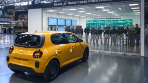 Numărul de uzine în care sunt asamblate modele Dacia crește la șase. Viitorul vehicul electric, produs într-o uzină care „merită noul proiect”