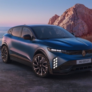 Renault Megane E-Tech primește un suflu nou în 2026: Facelift major, baterie LFP și autonomie crescută