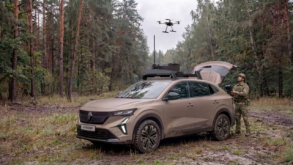 Renault Rafale, transformat cu ajutorul Thales în vehicul militar. Ce noutăți aduce 4 TROOP în domeniul controlului dronelor pe front