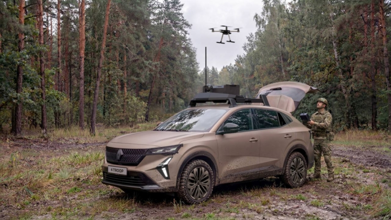 Renault Rafale, transformat cu ajutorul Thales în vehicul militar. Ce noutăți aduce 4 TROOP în domeniul controlului dronelor pe front