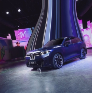 A cincea generație BMW X5, disponibilă pentru comenzi în România cu patru tipuri diferite de propulsie, de la diesel la electric
