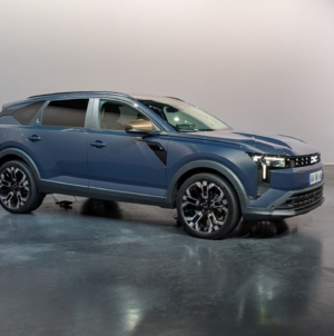 Dacia Striker a fost dezvăluit oficial. Noul crossover aduce noutăți interesante la un preț de bază sub 25.000 de euro – VIDEO