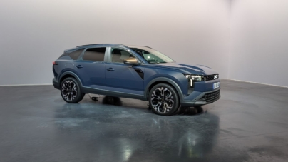 Dacia Striker a fost dezvăluit oficial. Noul crossover aduce noutăți interesante la un preț de bază sub 25.000 de euro – VIDEO