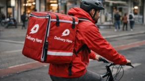 Uber cumpără Delivery Hero pentru 12,7 miliarde de euro în cea mai mare tranzacție a anului