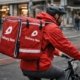 Uber cumpără Delivery Hero pentru 12,7 miliarde de euro în cea mai mare tranzacție a anului