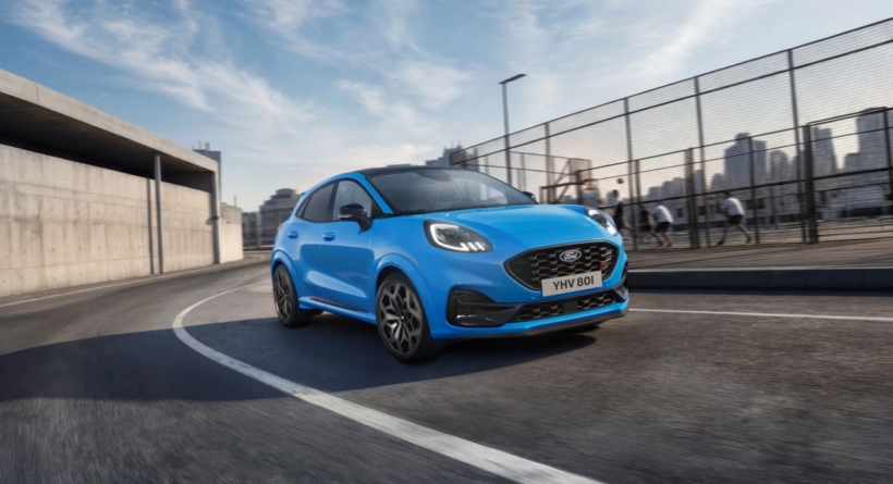 Gama Ford Puma se îmbogățește cu două noi versiuni – Gen-E Black Edition și ST Edition