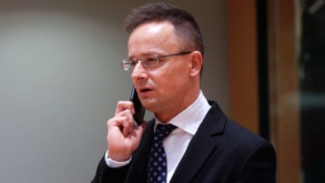 De la diplomație la mașini chinezești: Fostul ministru maghiar Péter Szijjártó devine angajat BYD după ce Ungaria a acordat subvenții majore companiei chineze