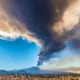 Alertă aviatică în Italia: Norul de cenușă al vulcanului Etna forțează închiderea parțială a spațiului aerian și a aeroportului din Catania