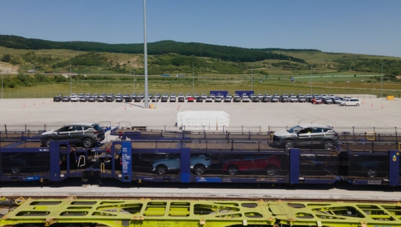 DP World a lansat un nou coridor feroviar pentru vehicule care conectează Belgia de România